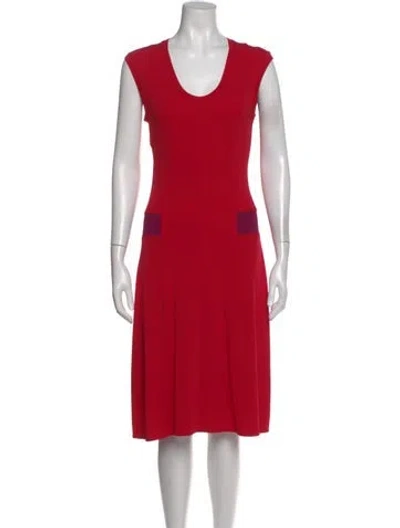 Pre-owned Narciso Rodriguez Scoop Neck Knee-length Dress In Red