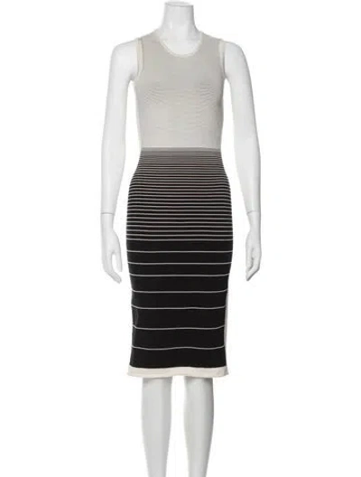 Pre-owned Narciso Rodriguez Silk Knee-length Dress In Black
