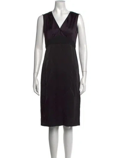 Pre-owned Narciso Rodriguez V-neck Knee-length Dress In Purple