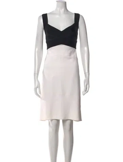 Pre-owned Narciso Rodriguez V-neck Knee-length Dress In White