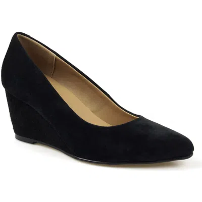National Comfort Wedge Pump In Black