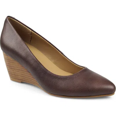 National Comfort Wedge Pump In Brown