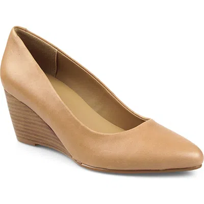 National Comfort Wedge Pump In Brown