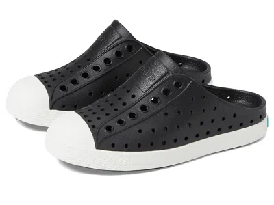 Native Shoes Jefferson Clog (little Kid/big Kid) Kid's Shoes Jiffy Black/shell White : 6 Big Kid M