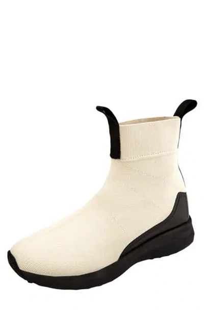 Native Shoes Nova Hydroknit Sneaker In Neutral