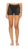 Natori Pretty Smooth Shortlette In Black