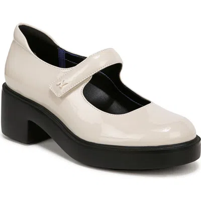 Naturalizer Amanda Mary Jane Platform Pump In Porcelain Faux Patent