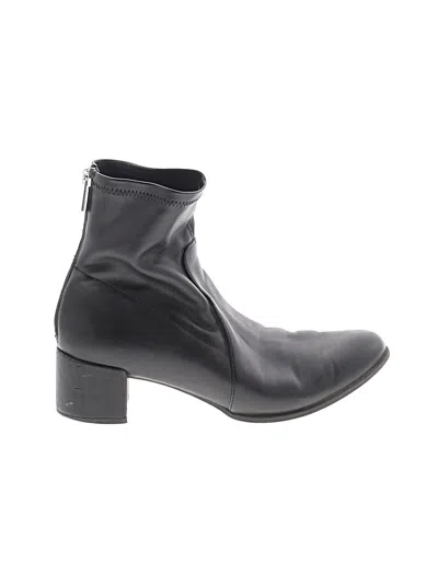Pre-owned Naturalizer Ankle Boots In Black