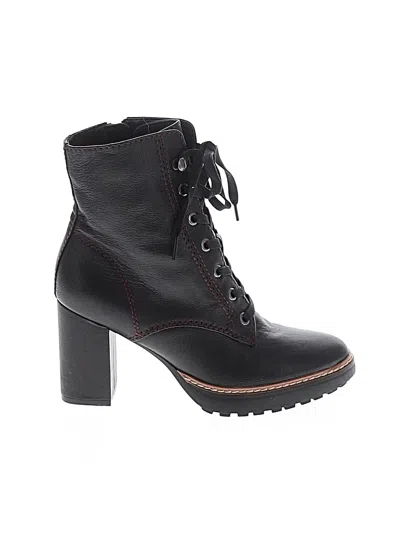 Pre-owned Naturalizer Ankle Boots In Black