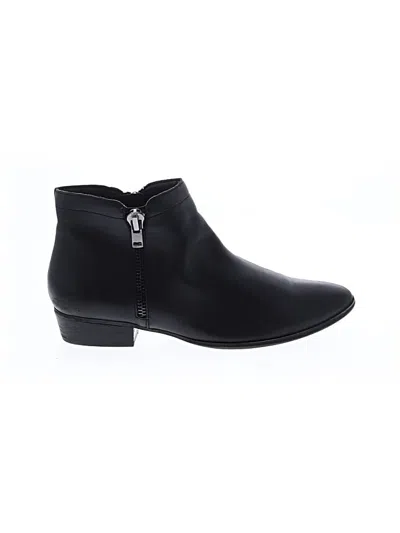 Pre-owned Naturalizer Ankle Boots In Black
