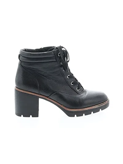 Pre-owned Naturalizer Ankle Boots In Black