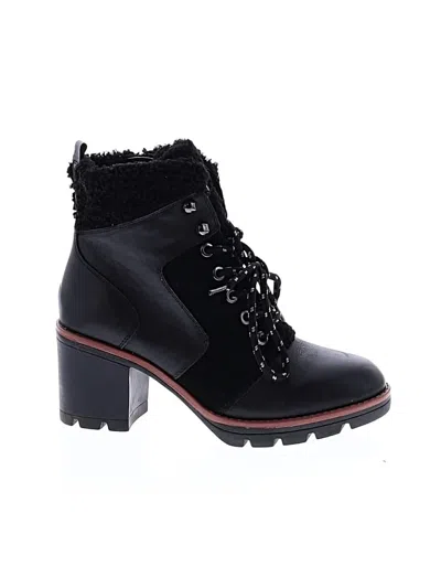 Pre-owned Naturalizer Ankle Boots In Black