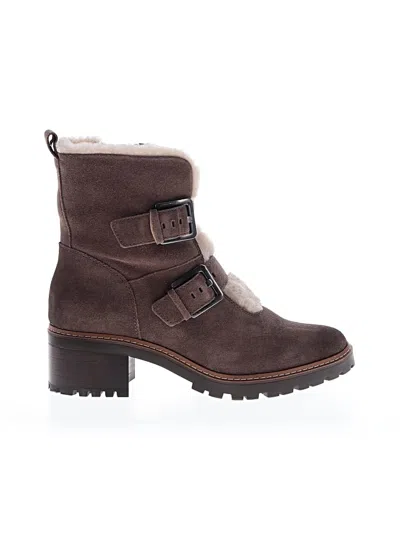 Pre-owned Naturalizer Ankle Boots In Brown