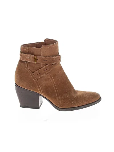 Pre-owned Naturalizer Ankle Boots In Brown