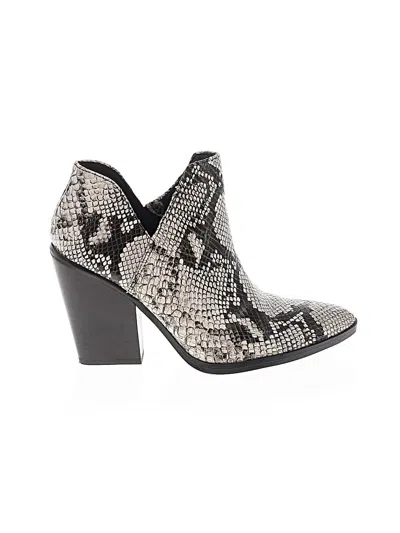 Pre-owned Naturalizer Ankle Boots In Gray