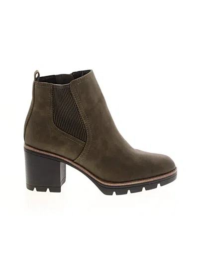 Pre-owned Naturalizer Ankle Boots In Green