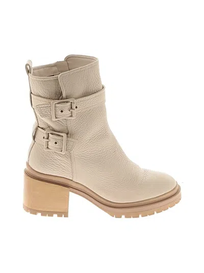 Pre-owned Naturalizer Ankle Boots In Ivory
