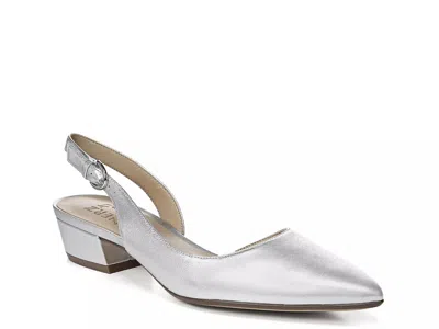 Naturalizer Banks Pump In Silver