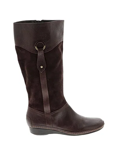 Pre-owned Naturalizer Boots In Brown