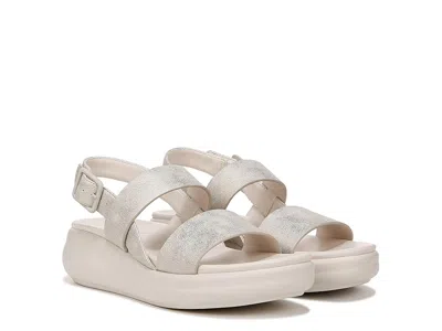 Naturalizer Coast Slingbacks In Gold