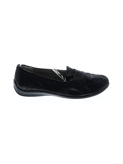 Pre-owned Naturalizer Flats In Black
