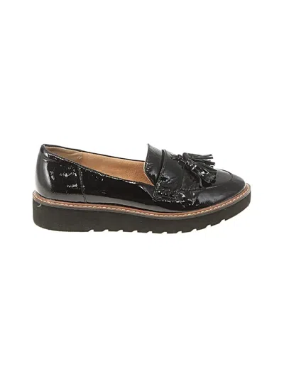 Pre-owned Naturalizer Flats In Black