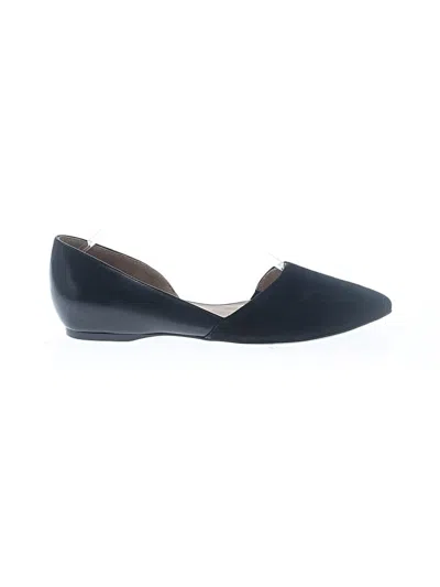 Pre-owned Naturalizer Flats In Black