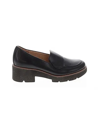 Pre-owned Naturalizer Flats In Black
