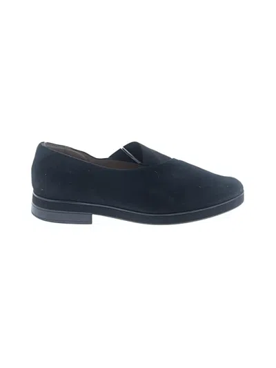 Pre-owned Naturalizer Flats In Black