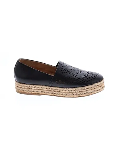 Pre-owned Naturalizer Flats In Black