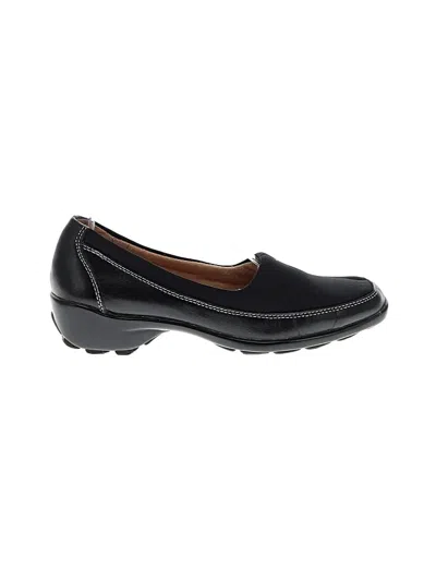 Pre-owned Naturalizer Flats In Black