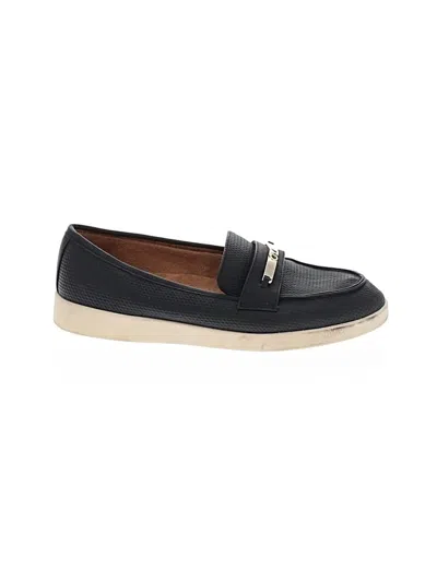 Pre-owned Naturalizer Flats In Black