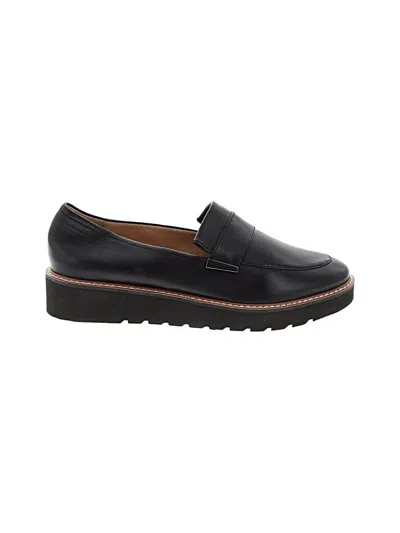 Pre-owned Naturalizer Flats In Black