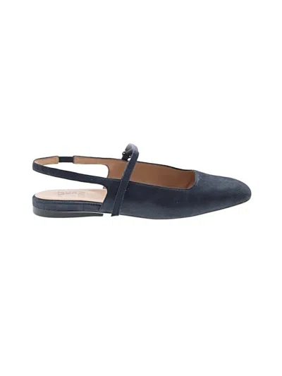 Pre-owned Naturalizer Flats In Blue