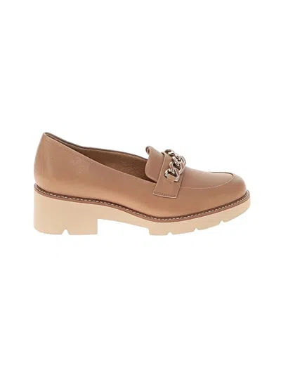 Pre-owned Naturalizer Flats In Brown