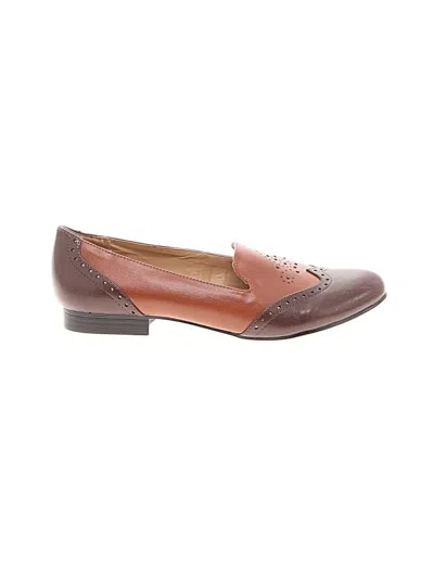 Pre-owned Naturalizer Flats In Brown