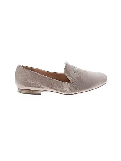 Pre-owned Naturalizer Flats In Gray