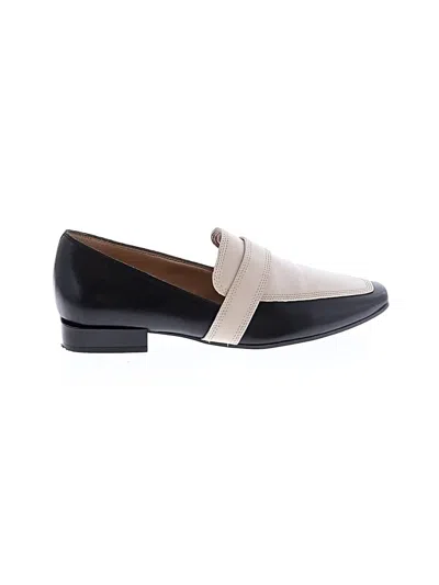 Pre-owned Naturalizer Flats In Ivory