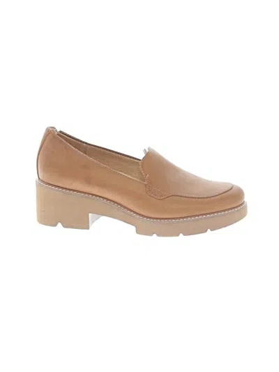 Pre-owned Naturalizer Flats In Tan