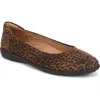 Naturalizer Flexy Flat