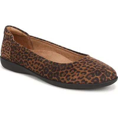 Naturalizer Flexy Flat