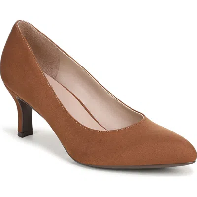Naturalizer Flora Pointed Toe Pump In Multi