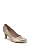 Naturalizer Flora Pump In Gold