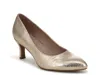Naturalizer Flora Pump In Gold