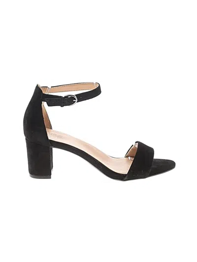 Pre-owned Naturalizer Heels In Black