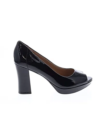 Pre-owned Naturalizer Heels In Black
