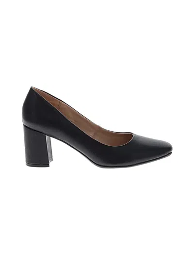 Pre-owned Naturalizer Heels In Black