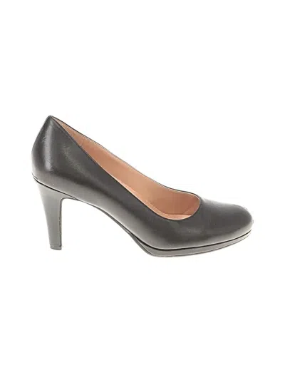 Pre-owned Naturalizer Heels In Black