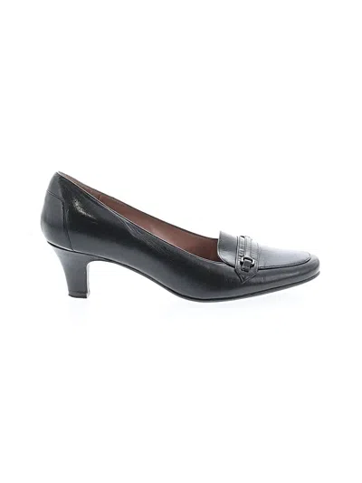 Pre-owned Naturalizer Heels In Black