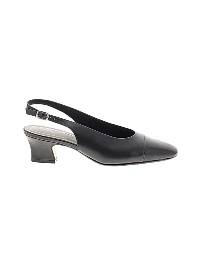 Pre-owned Naturalizer Heels In Black